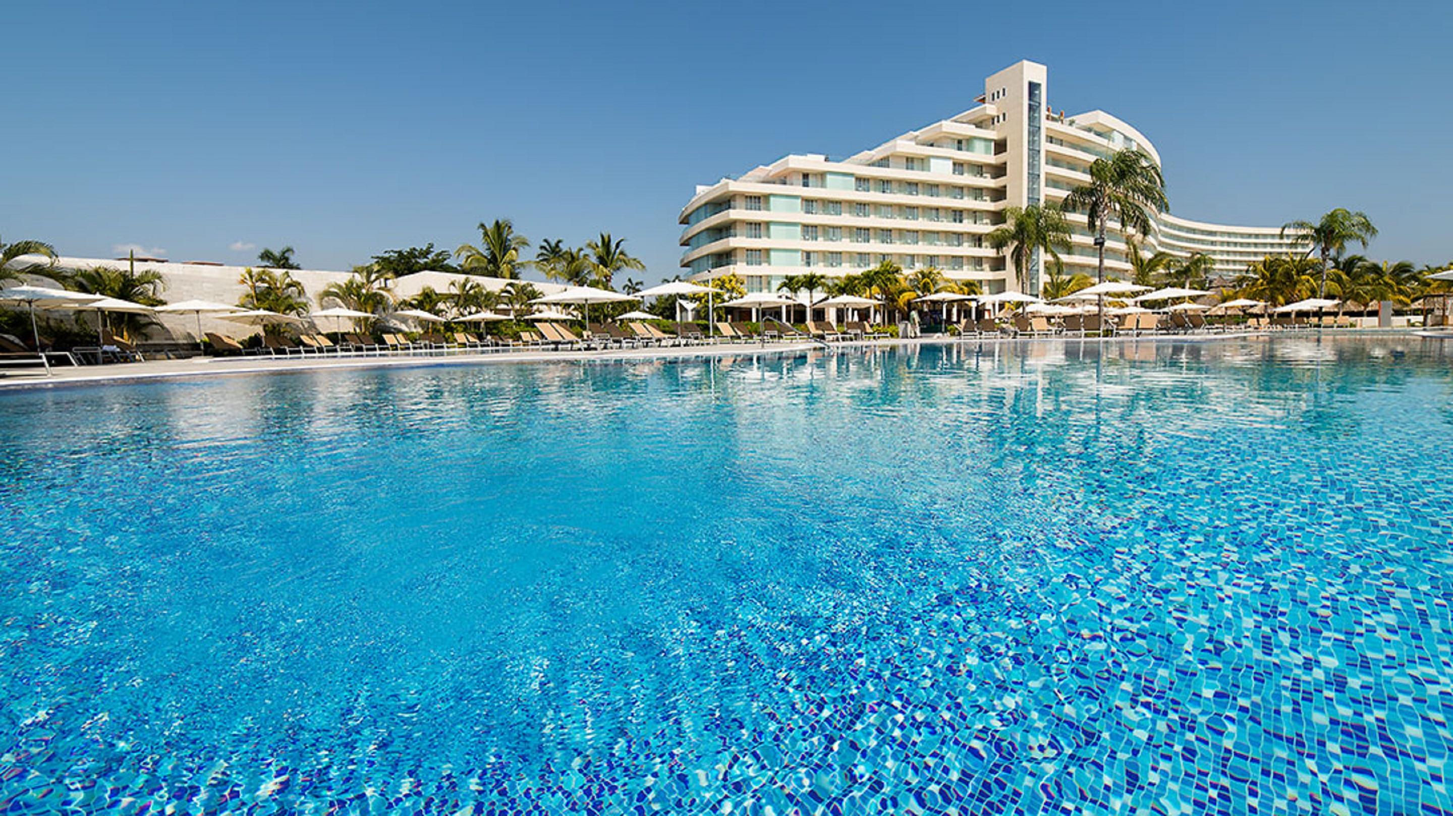 Palacio Mundo Imperial Riviera Diamante Acapulco Exterior photo The Westin Resort & Villas, Na Palm Beach, Florida